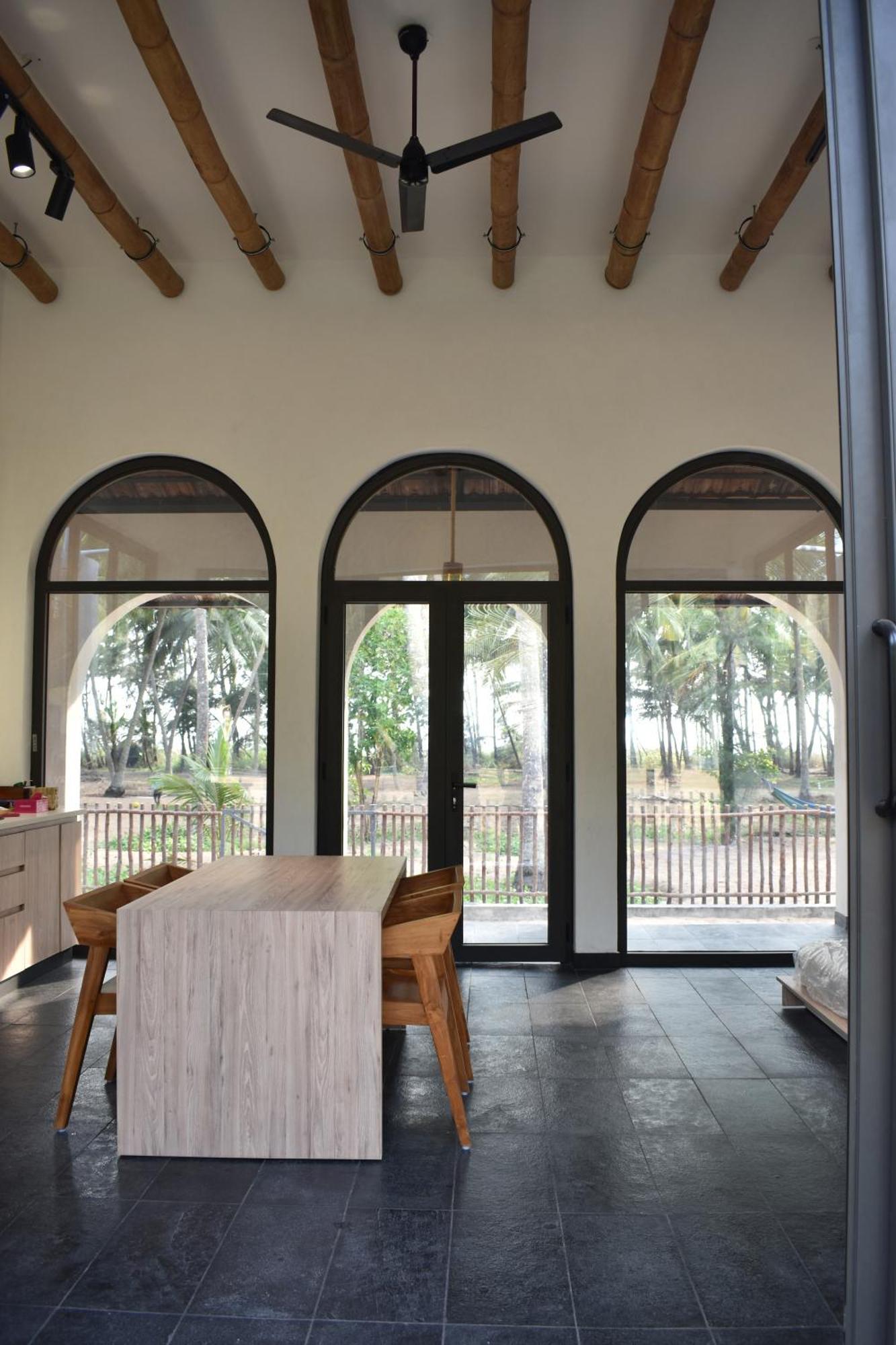 Homestay Thira *