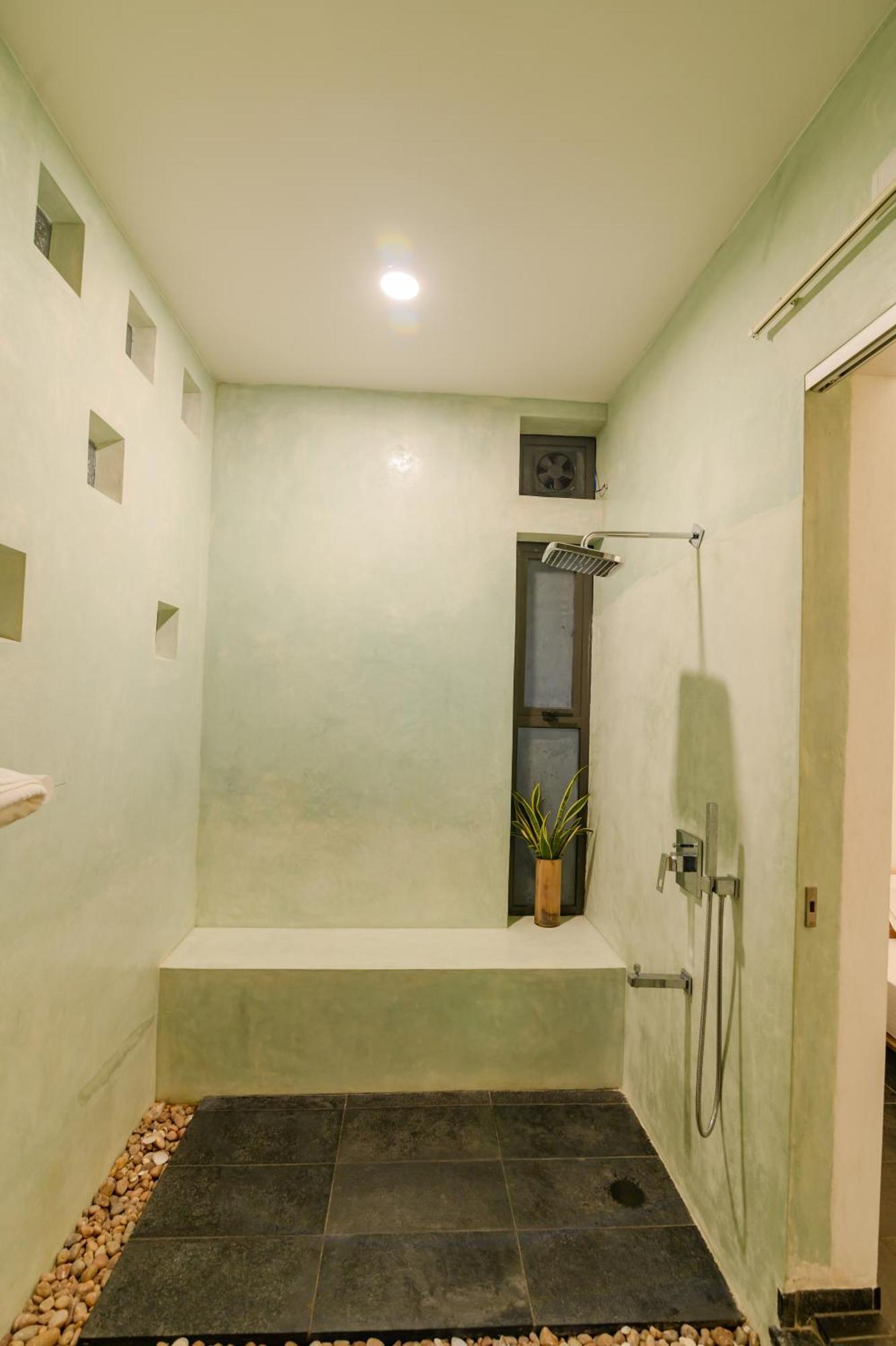 Homestay Thira *